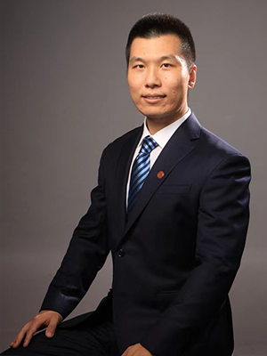 吴晶形象照_副本.png
