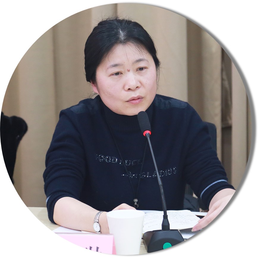 杨琳  